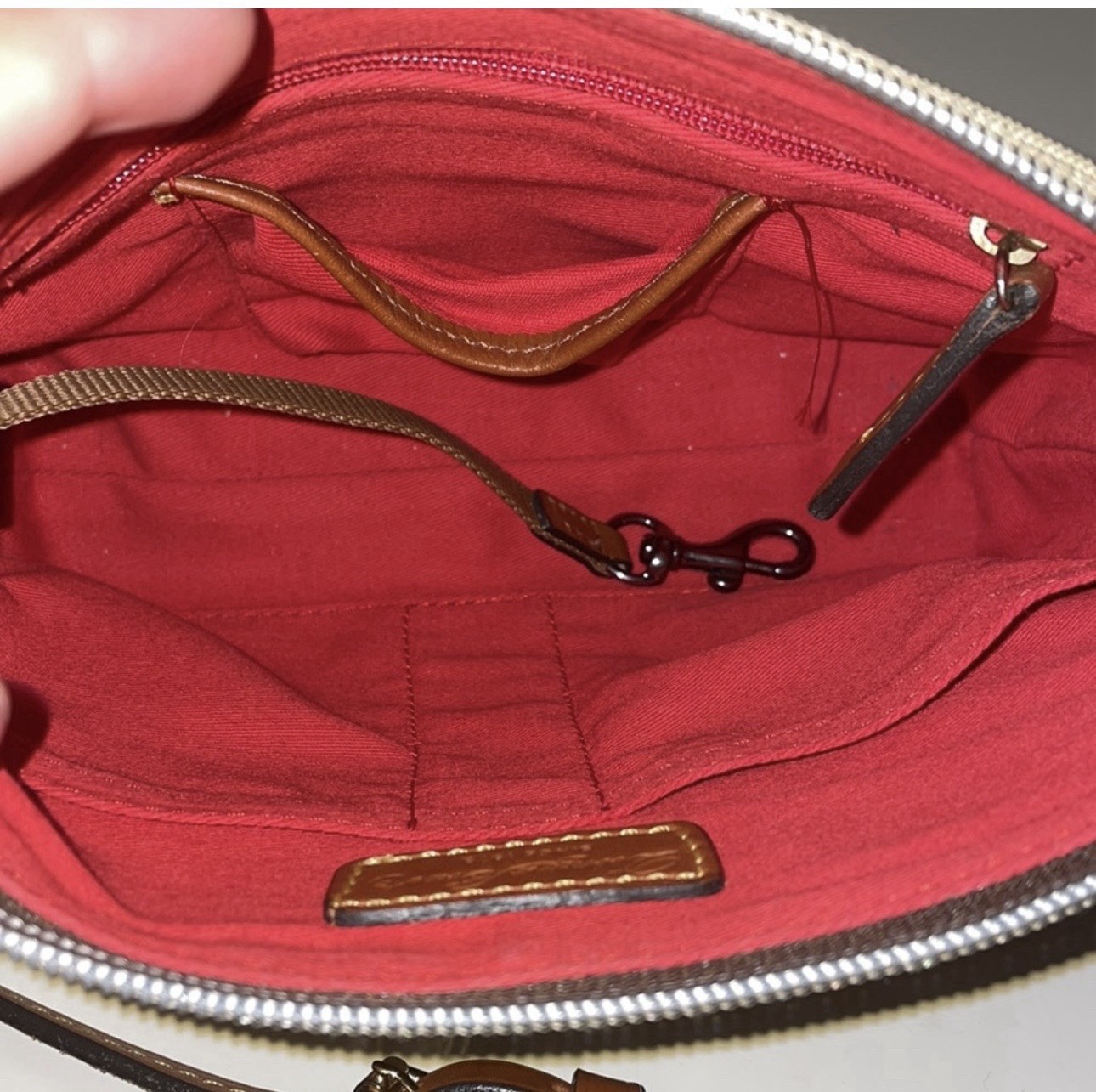 Dooney & Bourke Beige Crossbody Bag Zip Top Adjustable Strap Red Lining