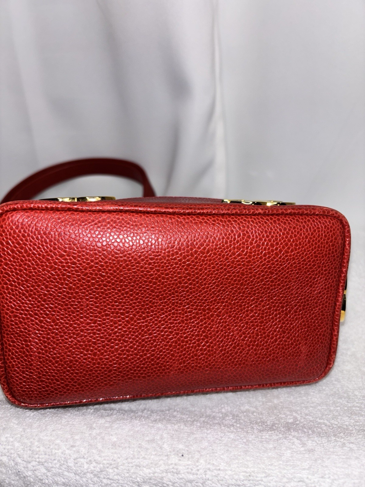 Vintage Chanel Red Caviar Leather CC Logo Shoulder Bag Gold Hardware