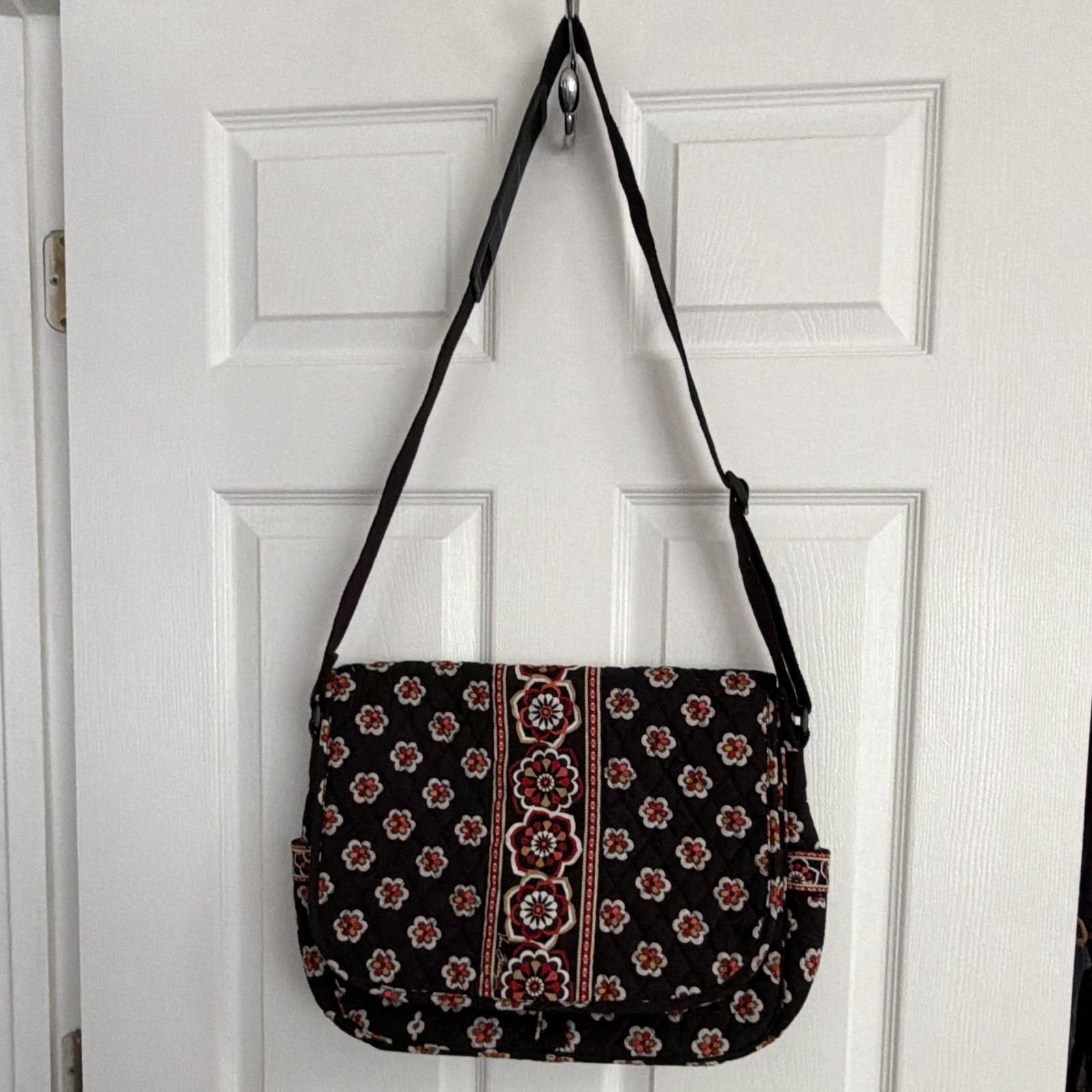 Vera Bradley Retired Piroutte Messenger Shoulder Bag Black Floral