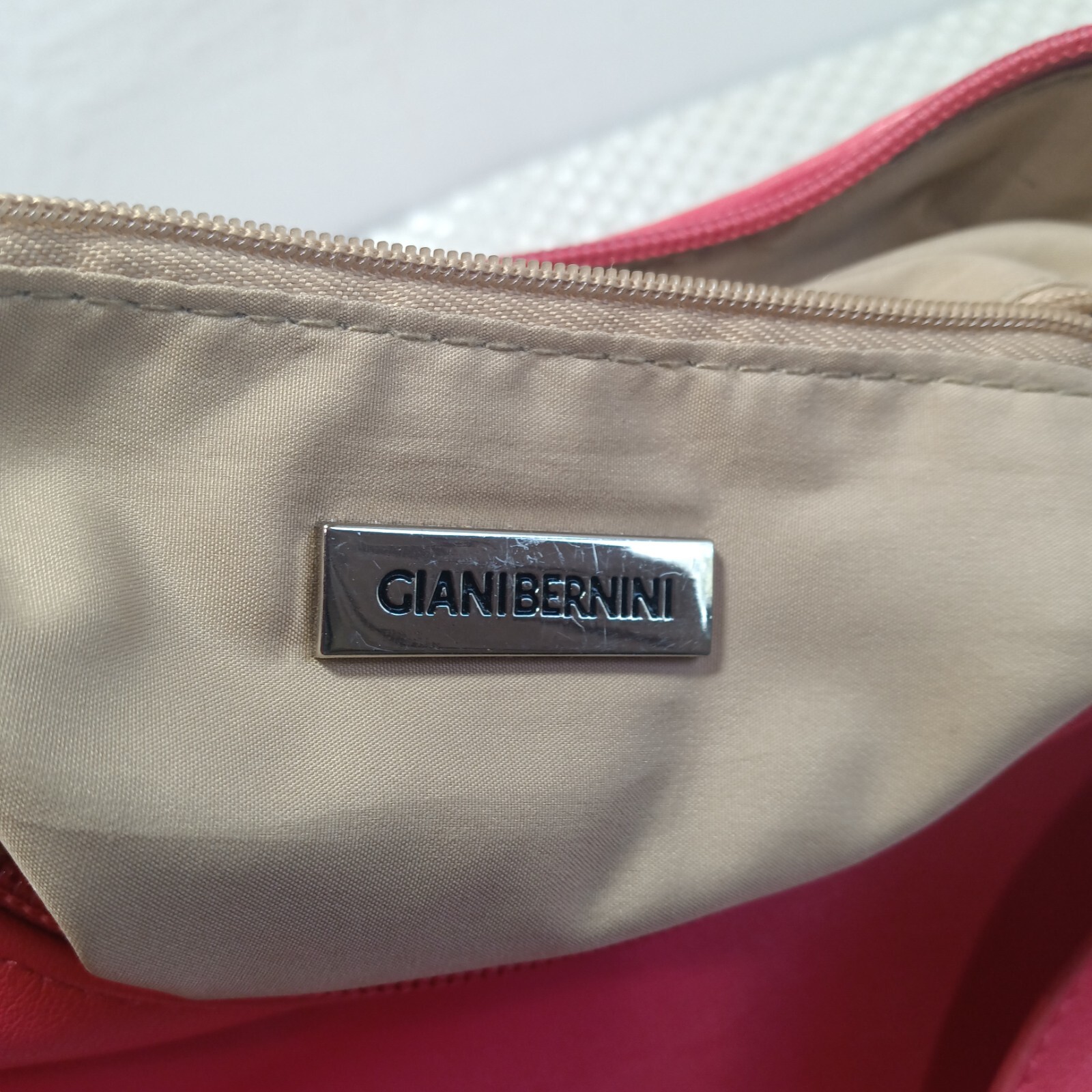 Giani Bernini Italian Nappa leather peach shoulder strap handbag. EUC
