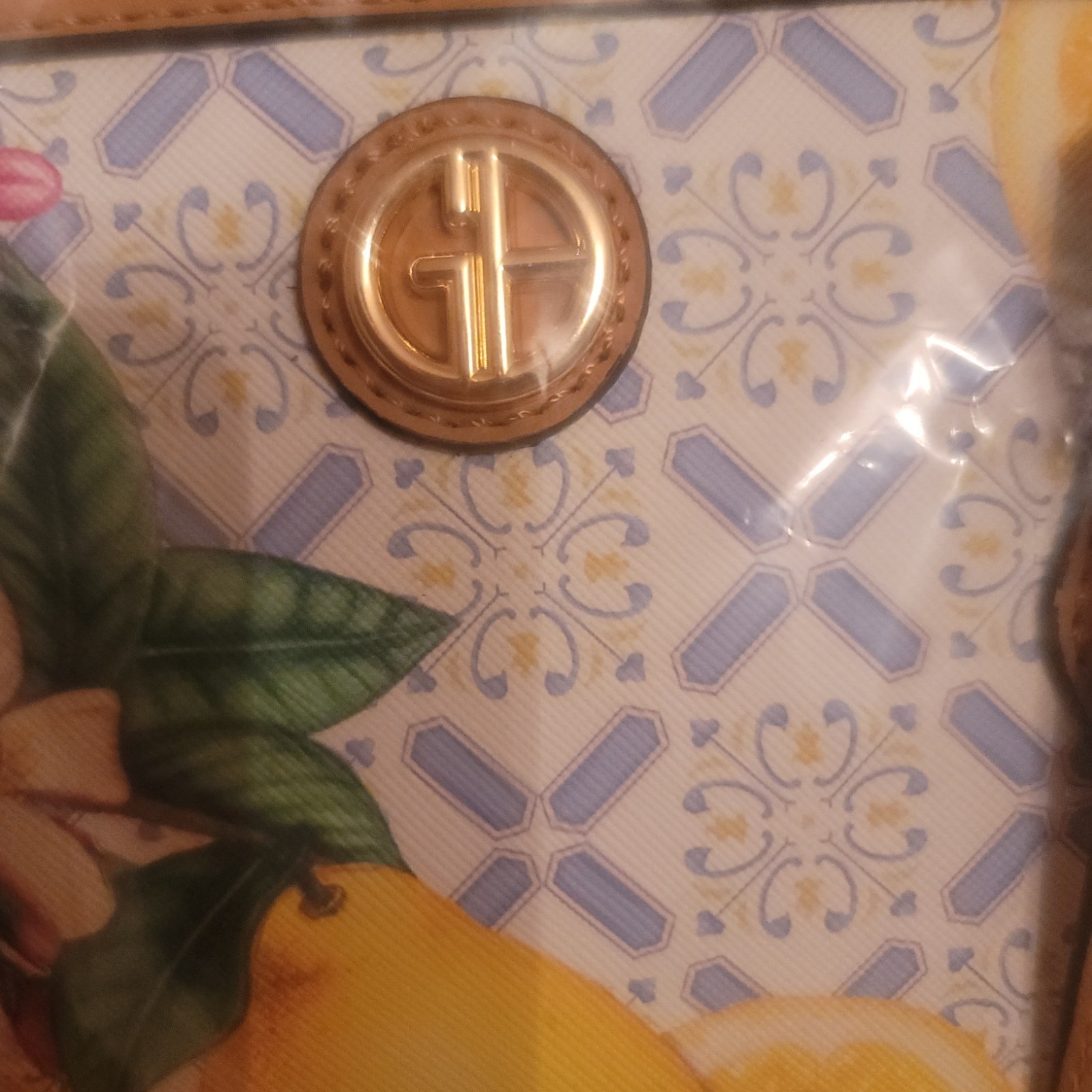 Giani Bernini – Lemon Print Saffiano Medium Book Tote/Purse. Brand new