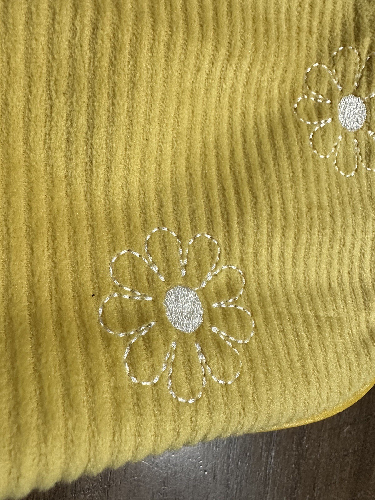 Art Class Brand Target Yellow Daisies Corduroy Shoulder Bag Floral Pristine Cond