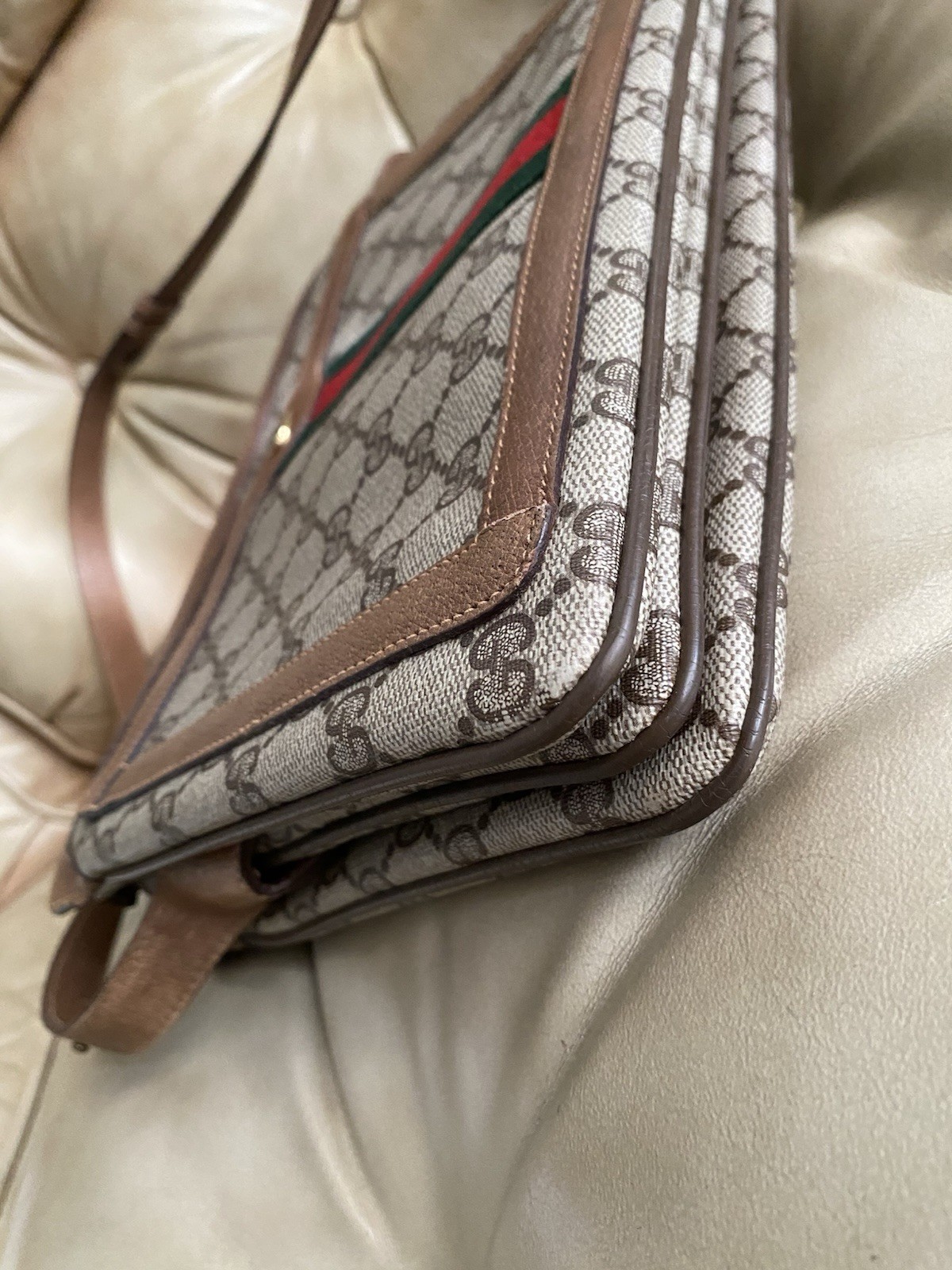 Gucci 3-Compartment COA Shoulder Bag Adjustable Strap GG Web Stripe Vintage 80s