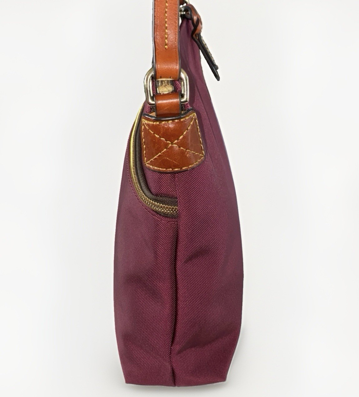 Dooney Bourke Cranberry Nylon Crossbody Bag Leather Trim Buckled Strap duck Logo