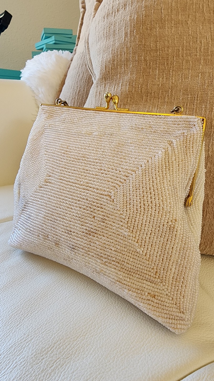 Vintage WALBORG White Beaded 3D Floral Handbag Taiwan Mid Century Clutch