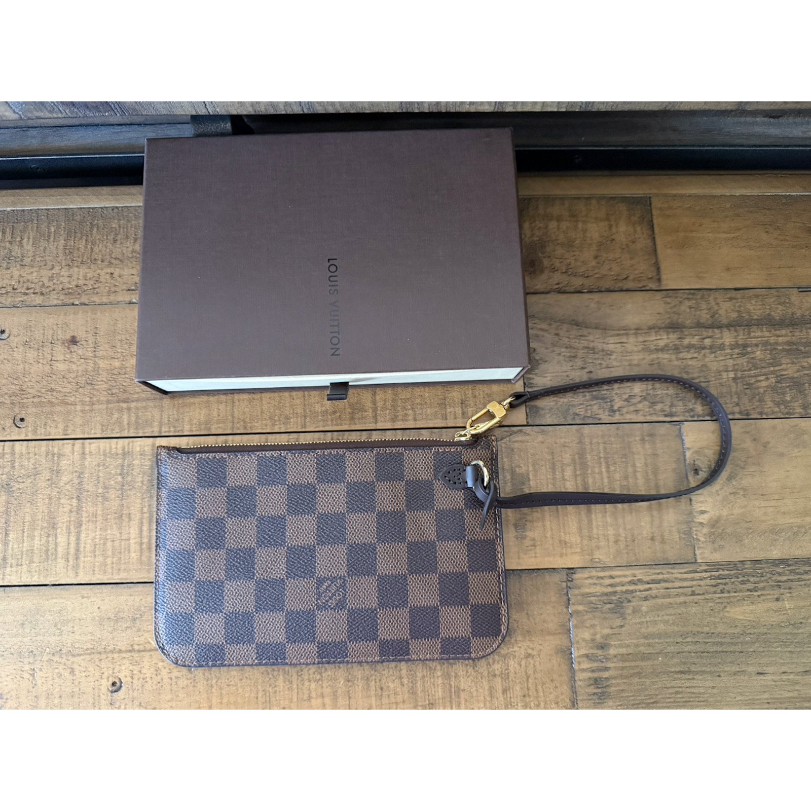 Louis Vuitton Neverfull Clutch/Wristlet Women’s Small Brown Damier Ebene W/Box
