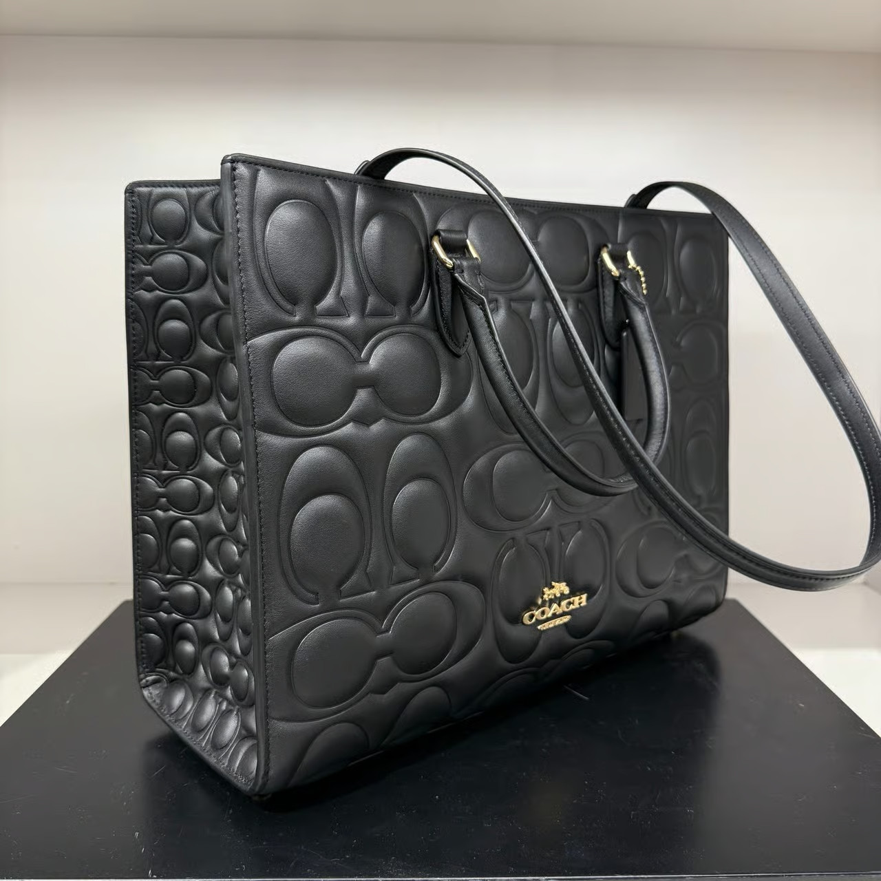 Coach Maggie Large Tote Bag In Signature Leather CY672 Authentic ‼️