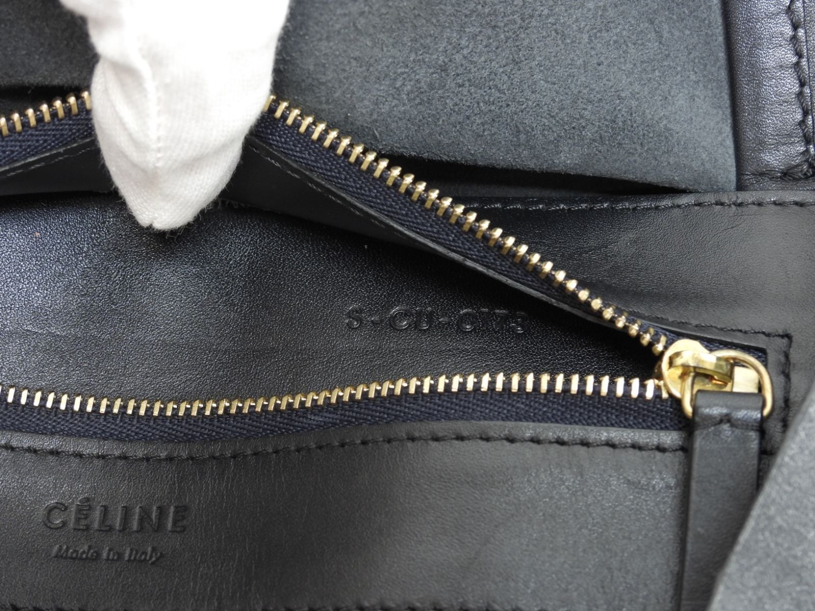CELINE Cabas Horizontal Tote Bag Black Smooth Sheepskin Leather Gold Tone Zip