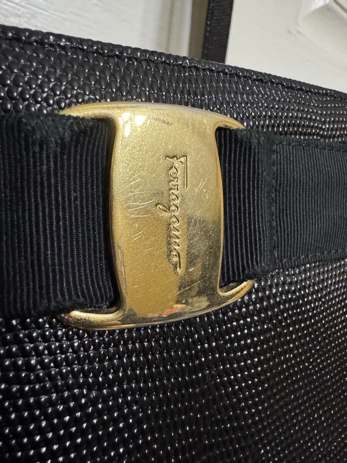 Salvatore Ferragamo Black Lizard Embossed Leather Tote Gancini Italy VTG