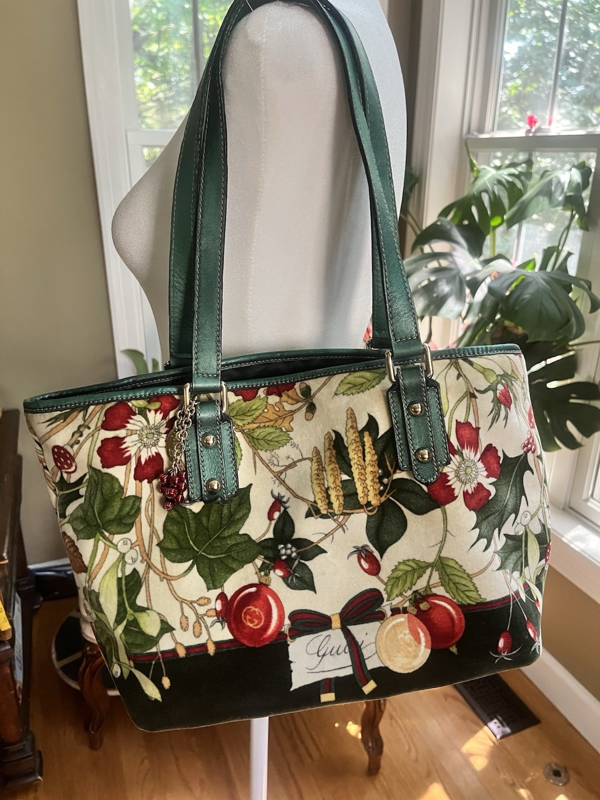 Gucci Velvet Holiday Tote With Dust bag, Vintage, Charms Excellent Condition