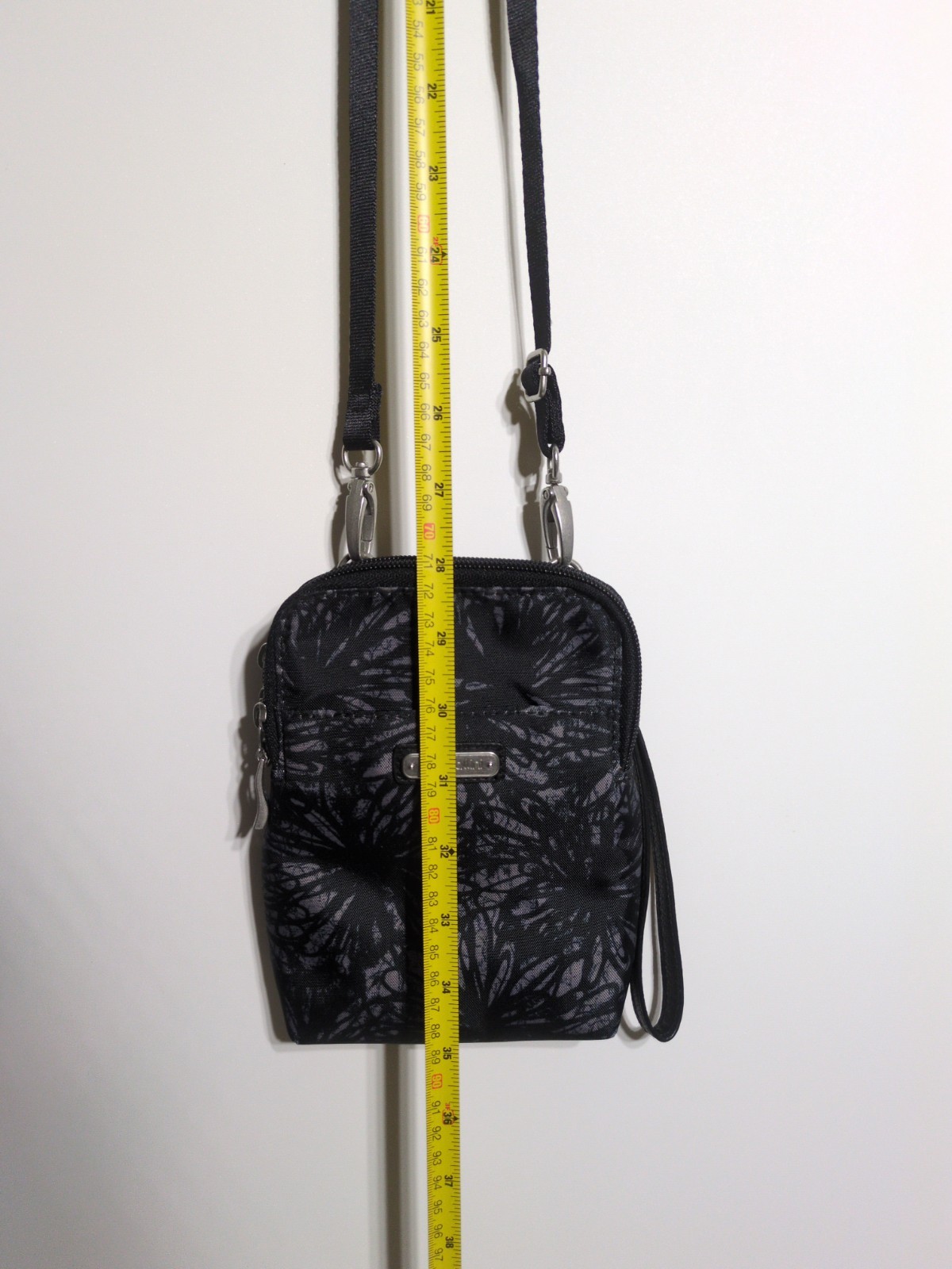 Bellini Black Flowers Crossbody Bag Adjustable Clutch Strap RFDI Multi Pockets