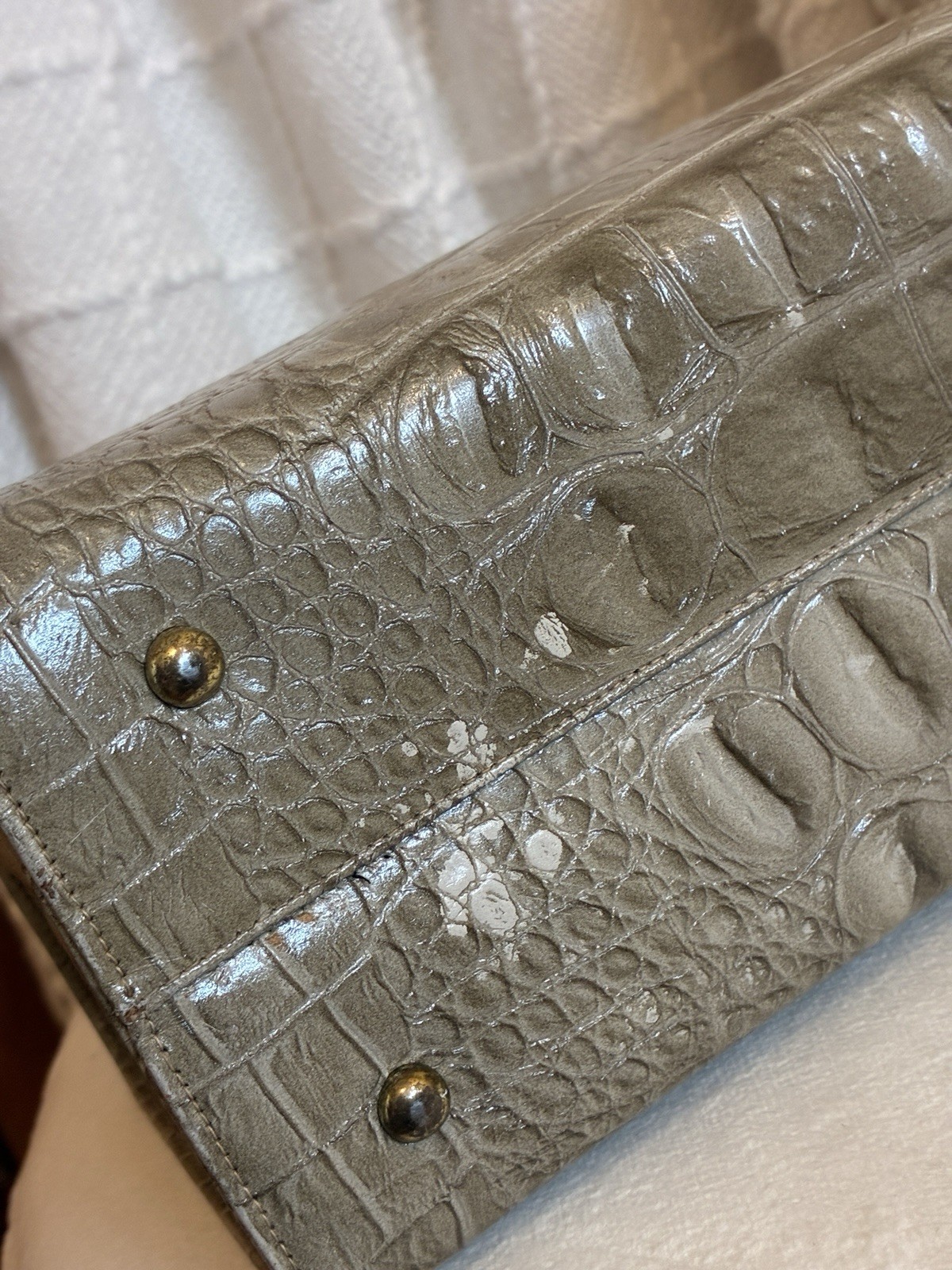 VTG 1950’s Triangle New York East West Taupe Alligator Embossed Handbag Read