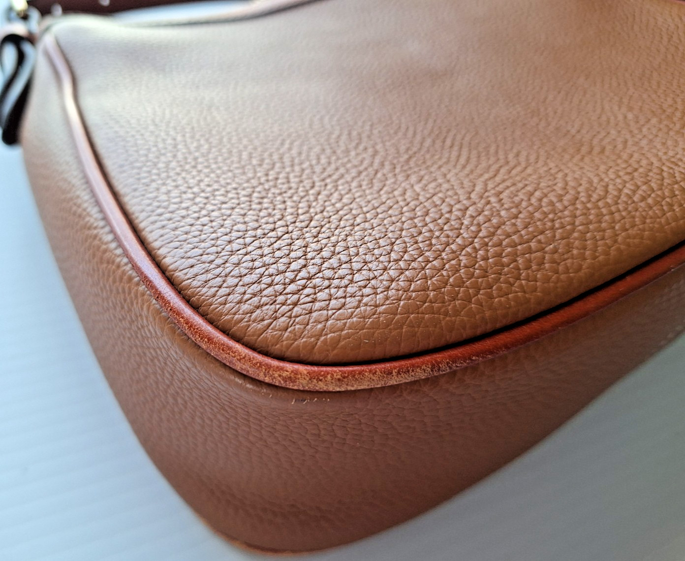 Dooney & Bourke Pebble Grain Small Presley Crossbody Handbag Purse Caramel Brown