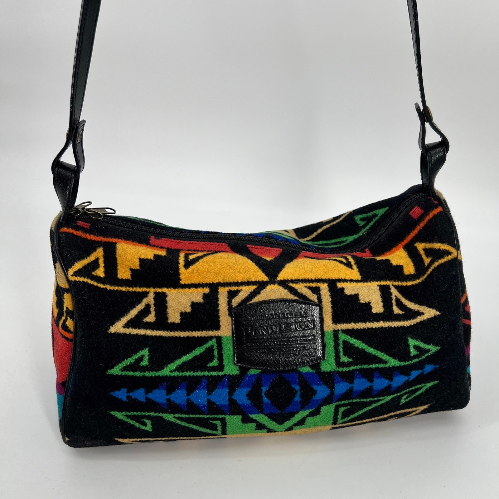 Pendleton Blanket Barrel Shoulder Bag Wool Blend Rainbow Aztec Southwestern READ