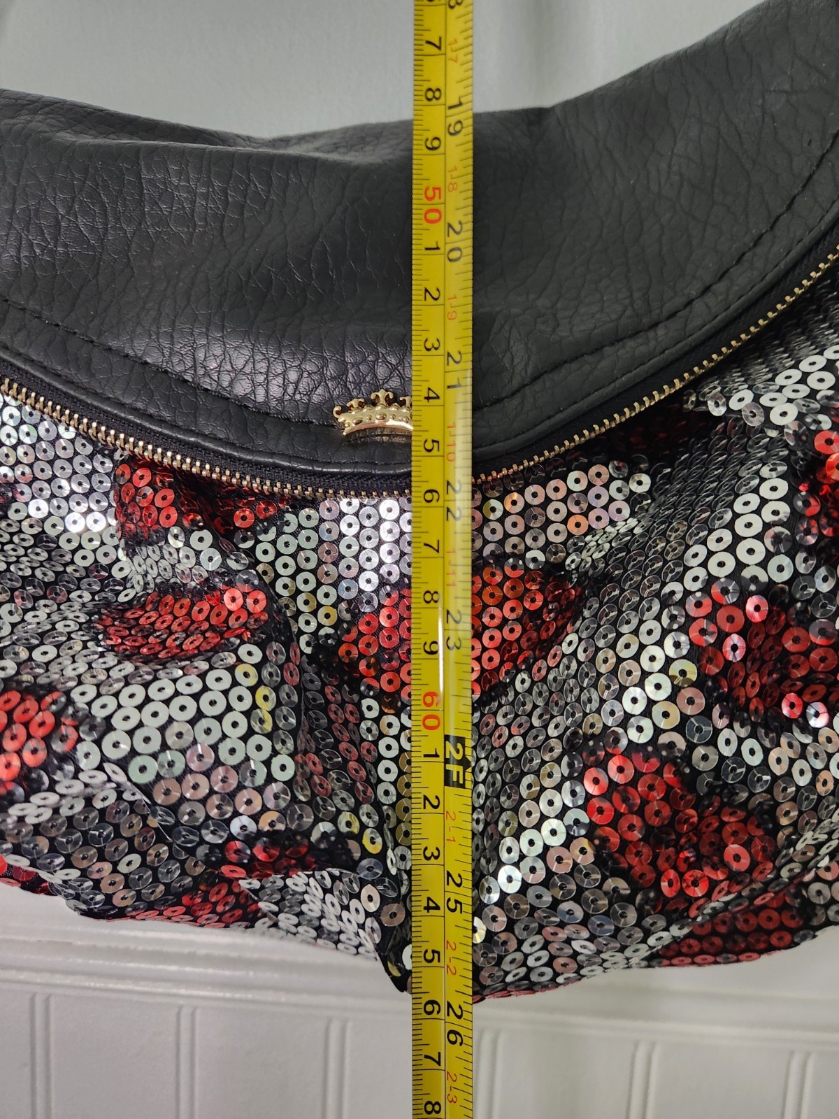 Vintage Juicy Couture Sequin Lip Crossbody Bag – Y2K Style