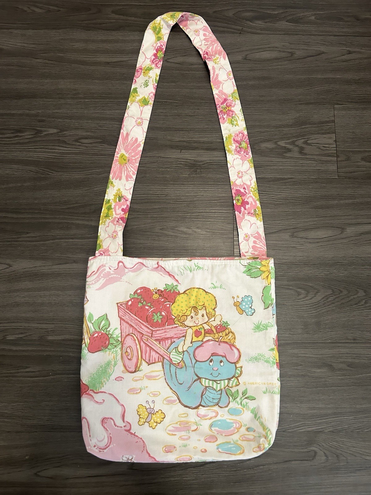 VTG 80s Strawberry Shortcake American Greetings Fabric Tote Shoulder Bag