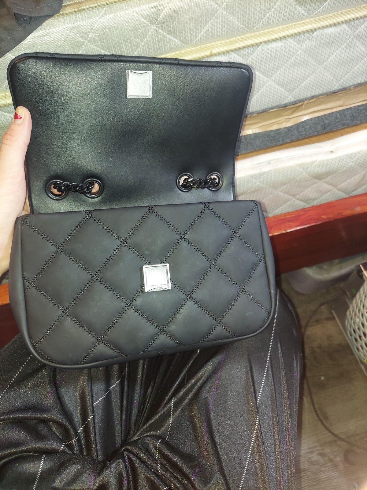 Tory Burch 149682 Willa Matte Black with Black Hardware Womens Shoulder Bag