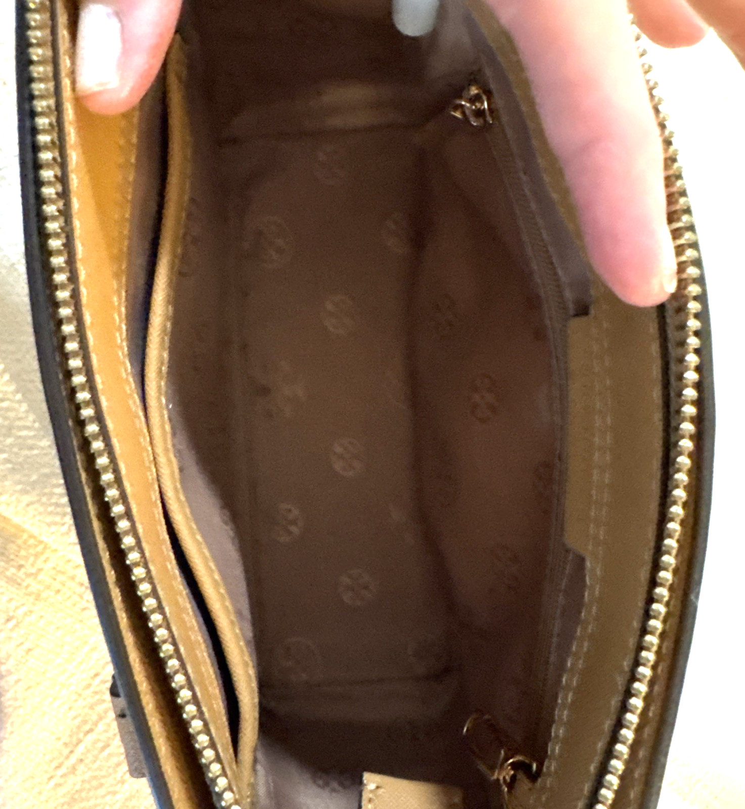 Tory Burch Emerson Small Top Zip Crossbody Saffiano Leather Camel Gold EUC