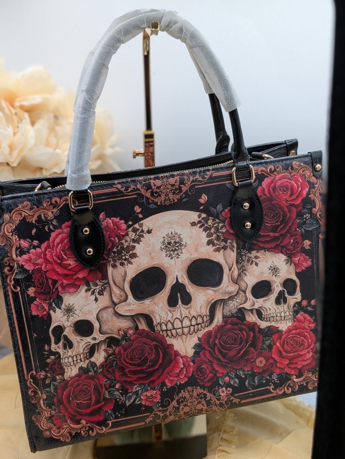 Skullette “Bloodrose” Faux Leather Handbag – Gothic Skull & Crimson Roses
