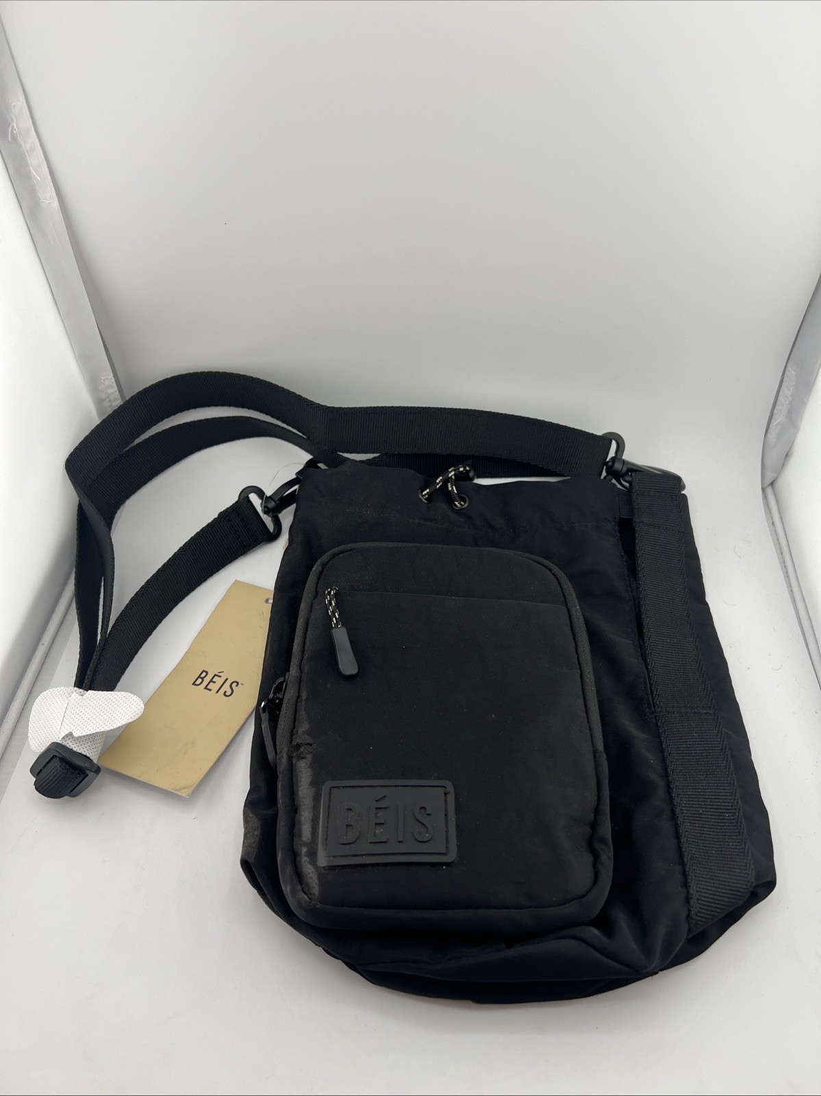 BEIS The Magnetic Water Bottle Sling Unisex Crossbody Bag Black READ!!!!