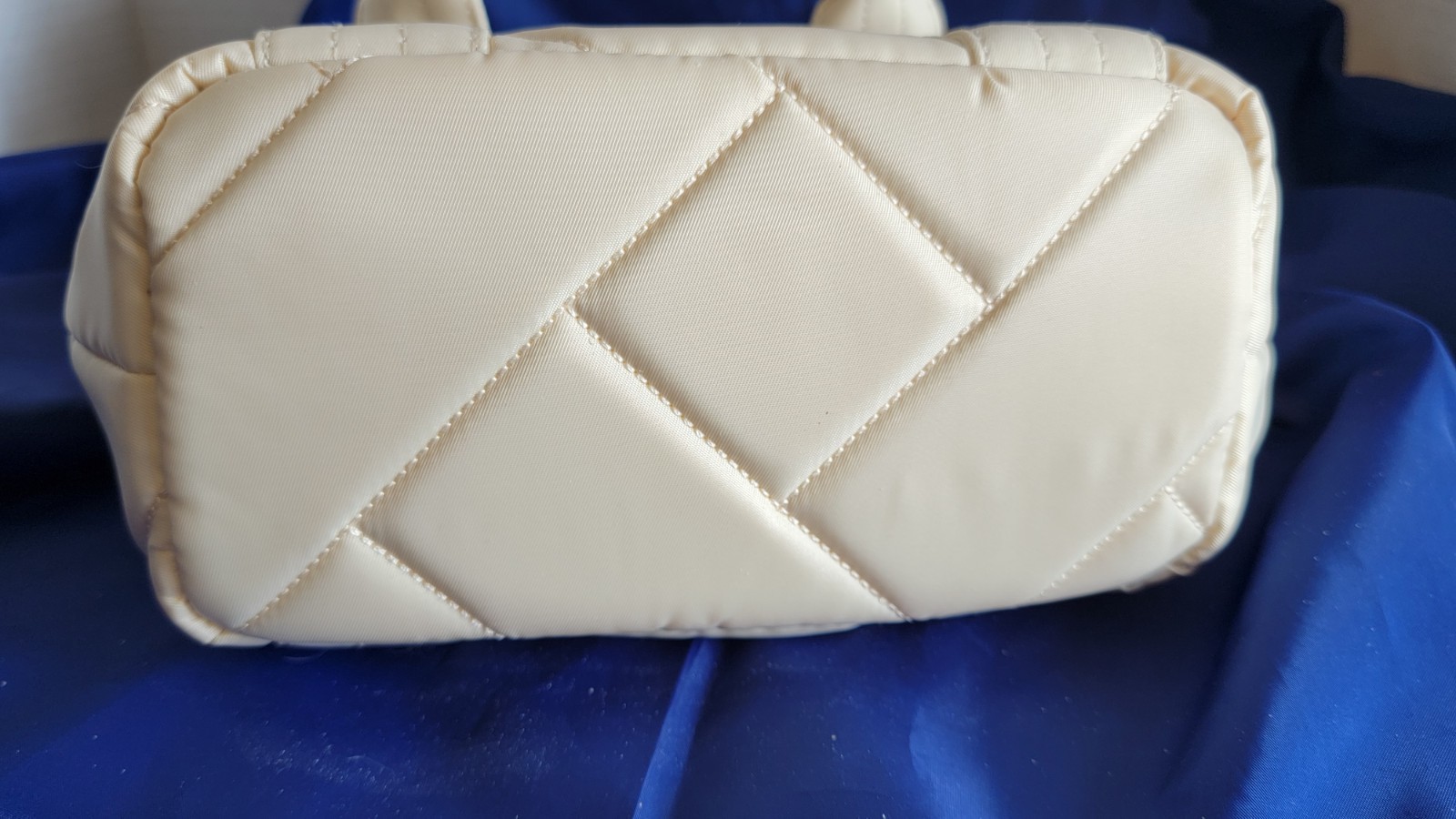Lug NEW Dary Mini Crossbody Handbag Purse Ivory / Cream