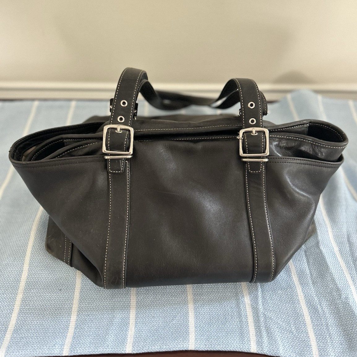 Women’s Black Solid Tote Bag w/ Buckle Accent, Silver Hardware, Beige Lined