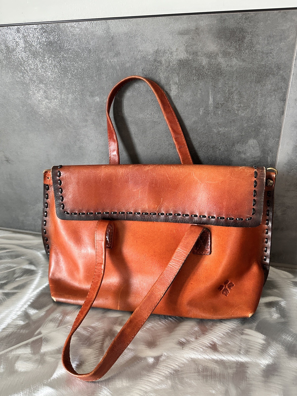 PATRICIA NASH TOOLED LEATHER PURSE – RARE FIND EXCELLENT SHAPE