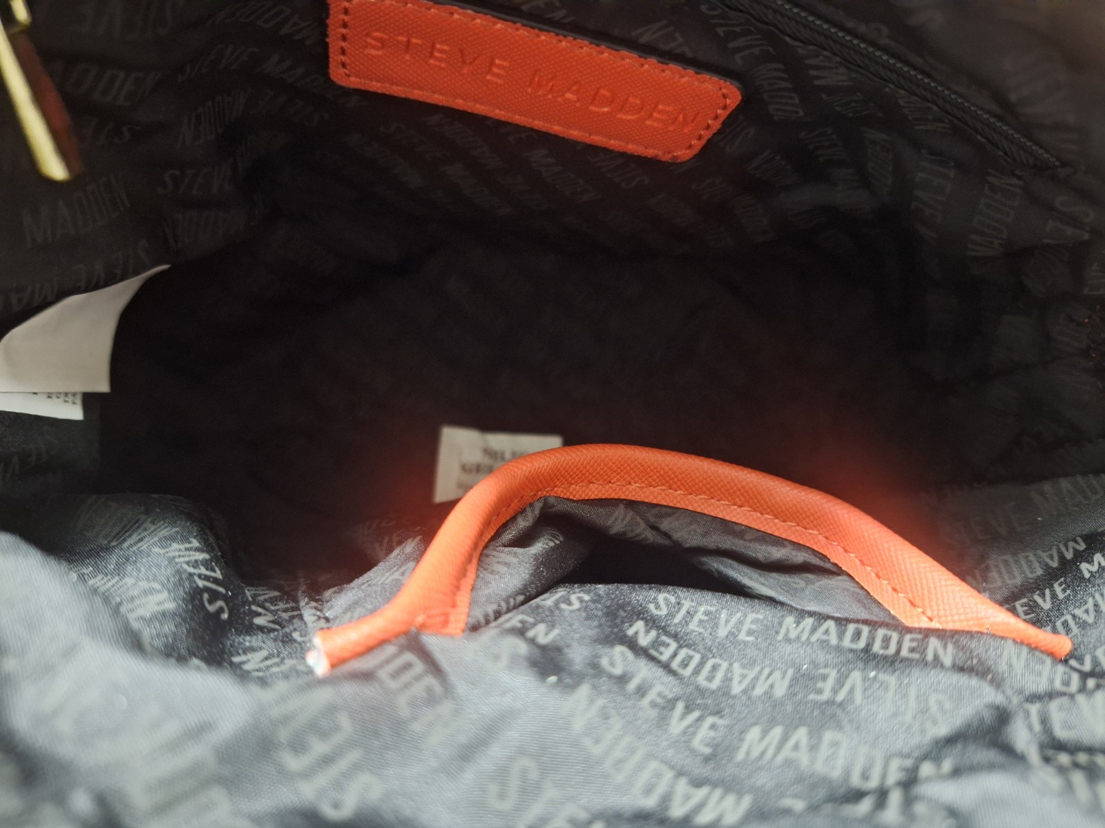 Steve Madden Bmaggie chain Crossbody Bag. Orange. Part Chain Strap. NWT