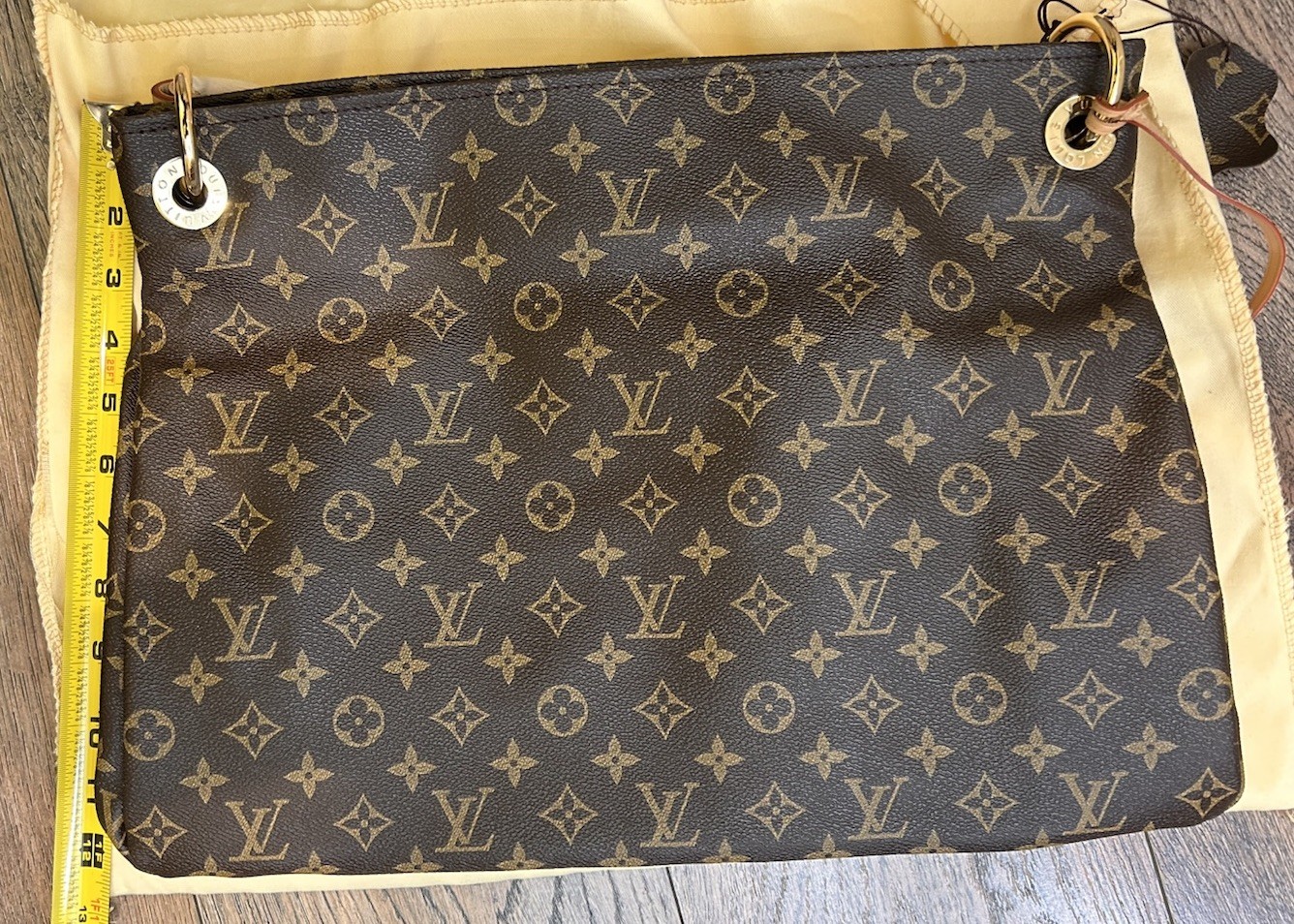 Louis Vuitton Artsy Shoulder Bag MM Brown Canvas