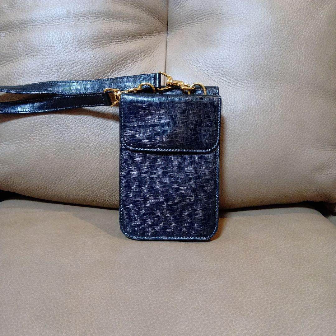 GUCCI Turn lock Smartphone Crossbody Bag Black Women Auth 6.10 x 3.93 x 1.57inch