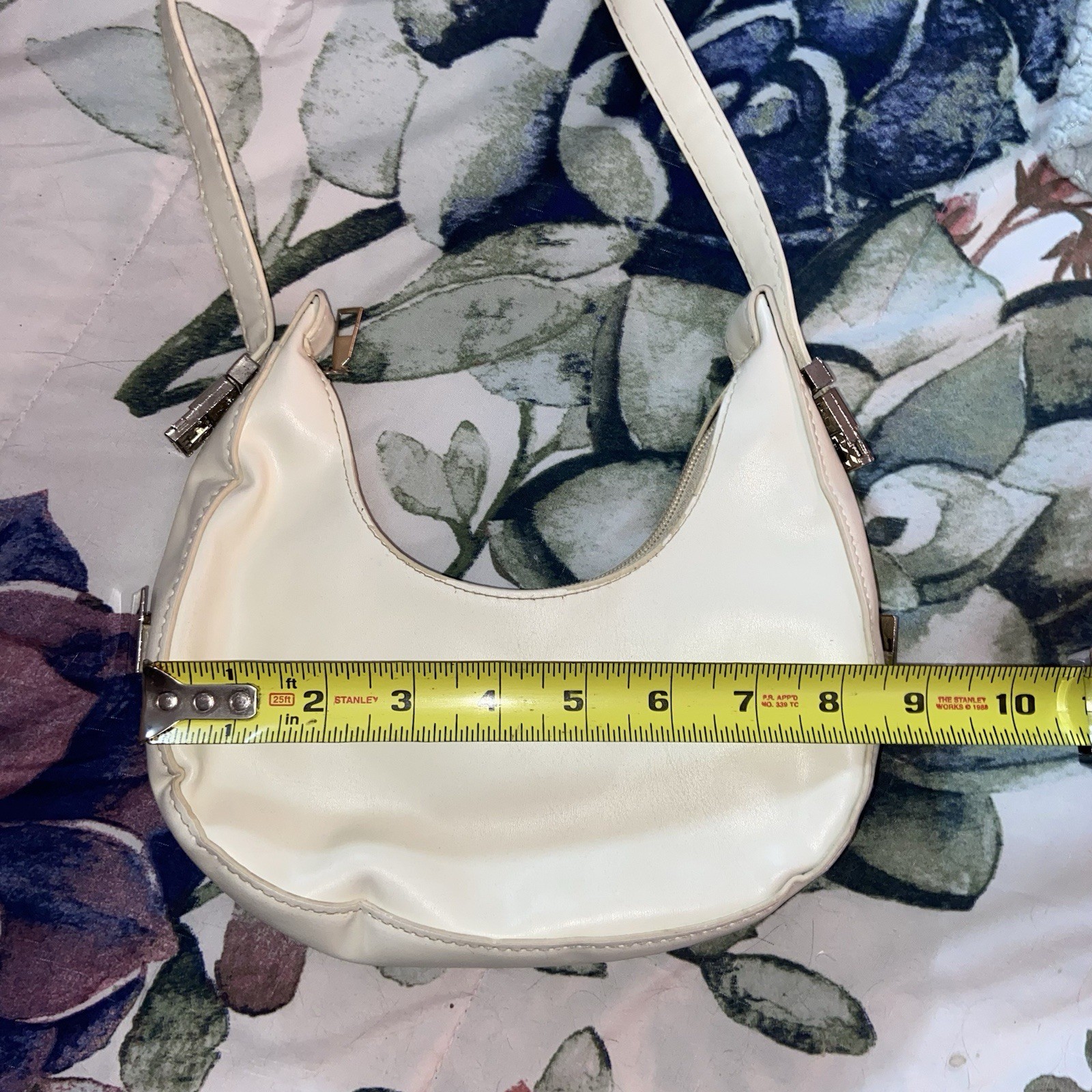 White Small Hand or Shoulder Bag Purse Faux Leather One Pocket