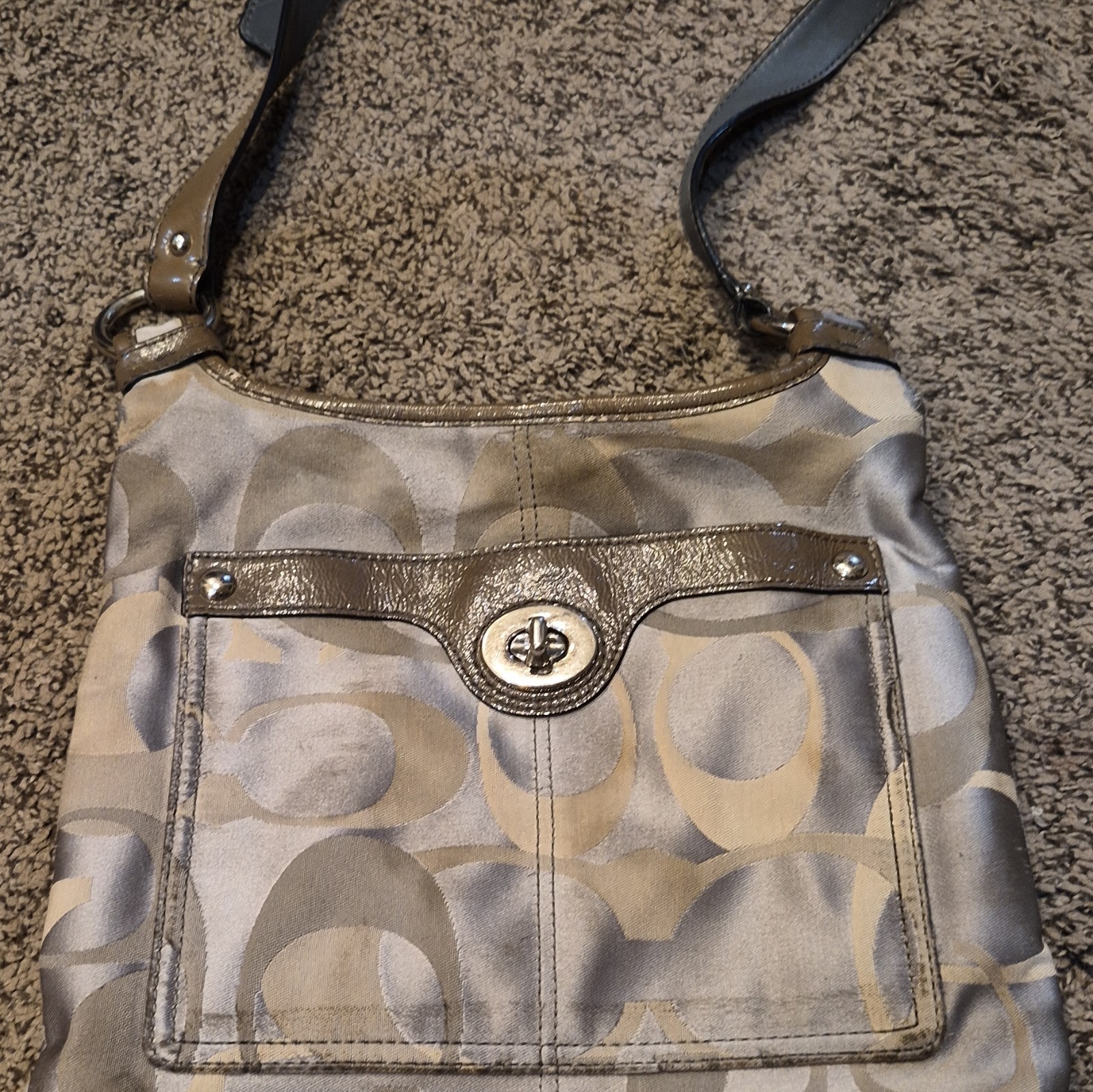 Coach Signature Logo Shoulder Bag Beige/Gray Turn Lock Front Pocket Lined