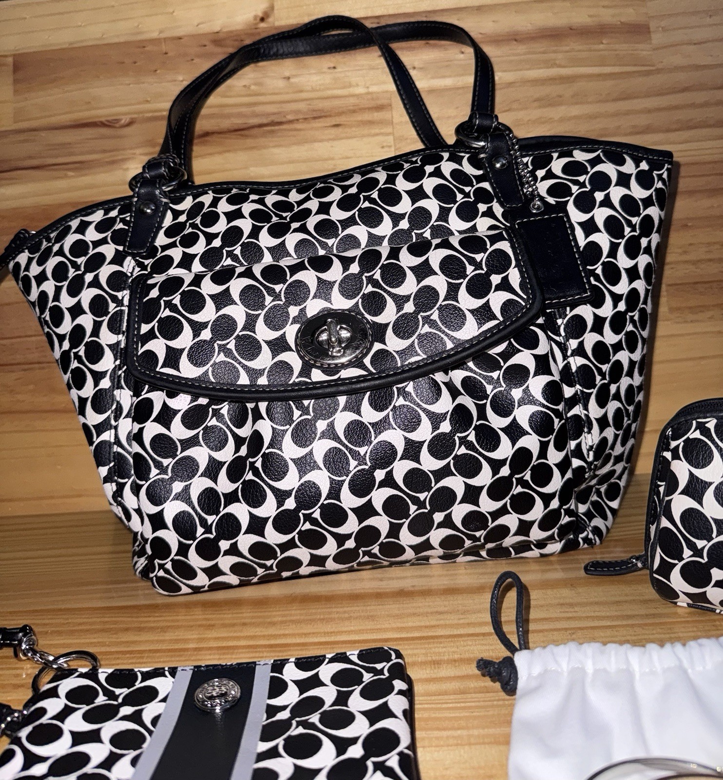Coach Black White Signature C Tote Bag F15135 Pouch Wristlet Bracelets 4pc Lot