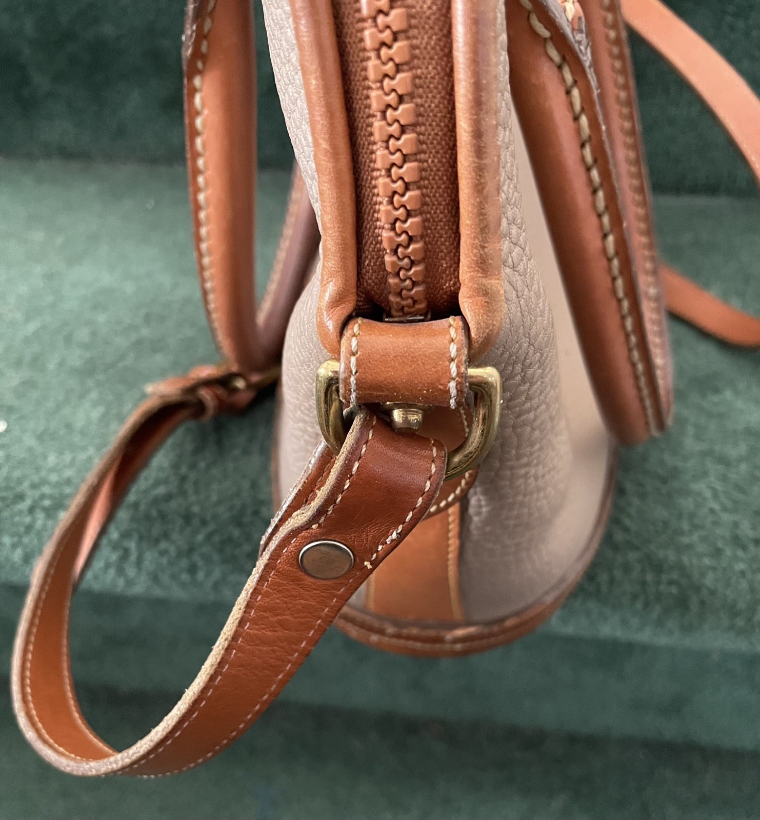 DOONEY & BOURKE Vtg Taupe Norfolk Case Made In USA – Flaws, See Description/Pics