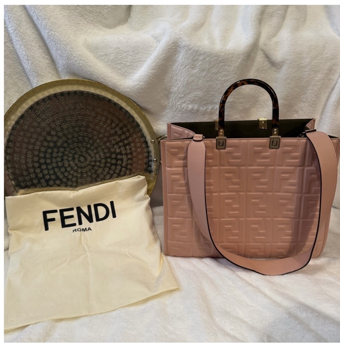 Fendi Sunshine Large Tote Pink Calfskin Leather Blush Shoulder Handbag/crossbody