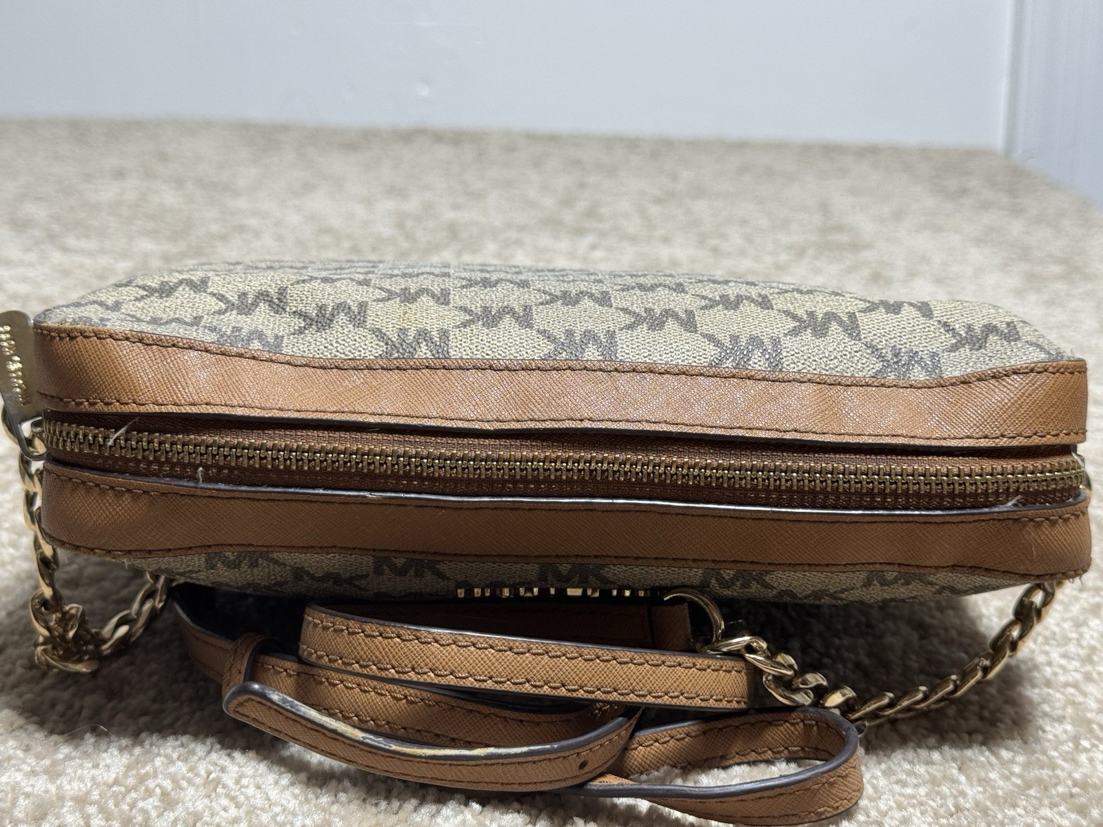 Michael Kors Jet Set Item LG Printed Logo Crossbody Bag Vanilla