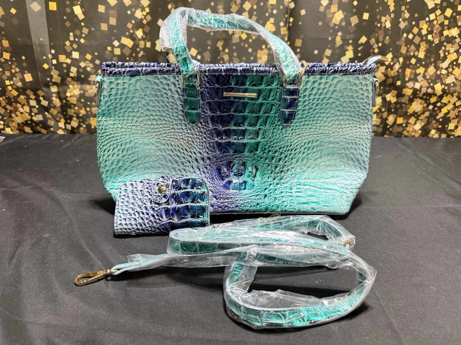 2 Piece Women’s Purse and Small Bag. Turquoise And Purple.