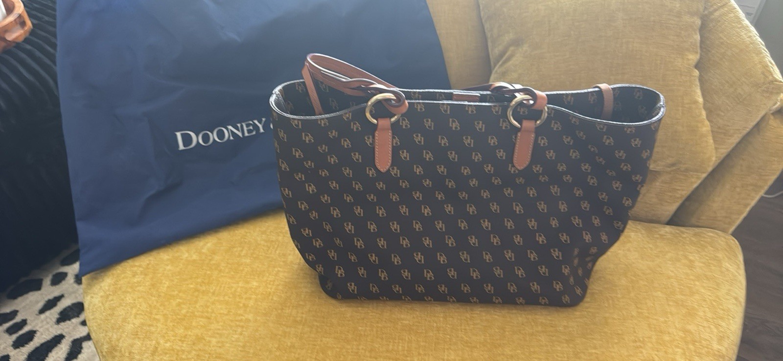 Dooney & Bourke Monogram Logo Large Tote Brown Red Lining Magnetic Dust Bag