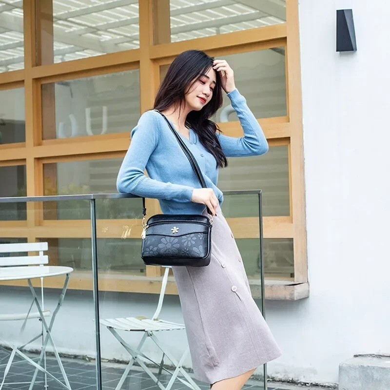 Female Small Bag Middle-aged Wholesale 2024 New Women’s Shoulder Bag Fashionable