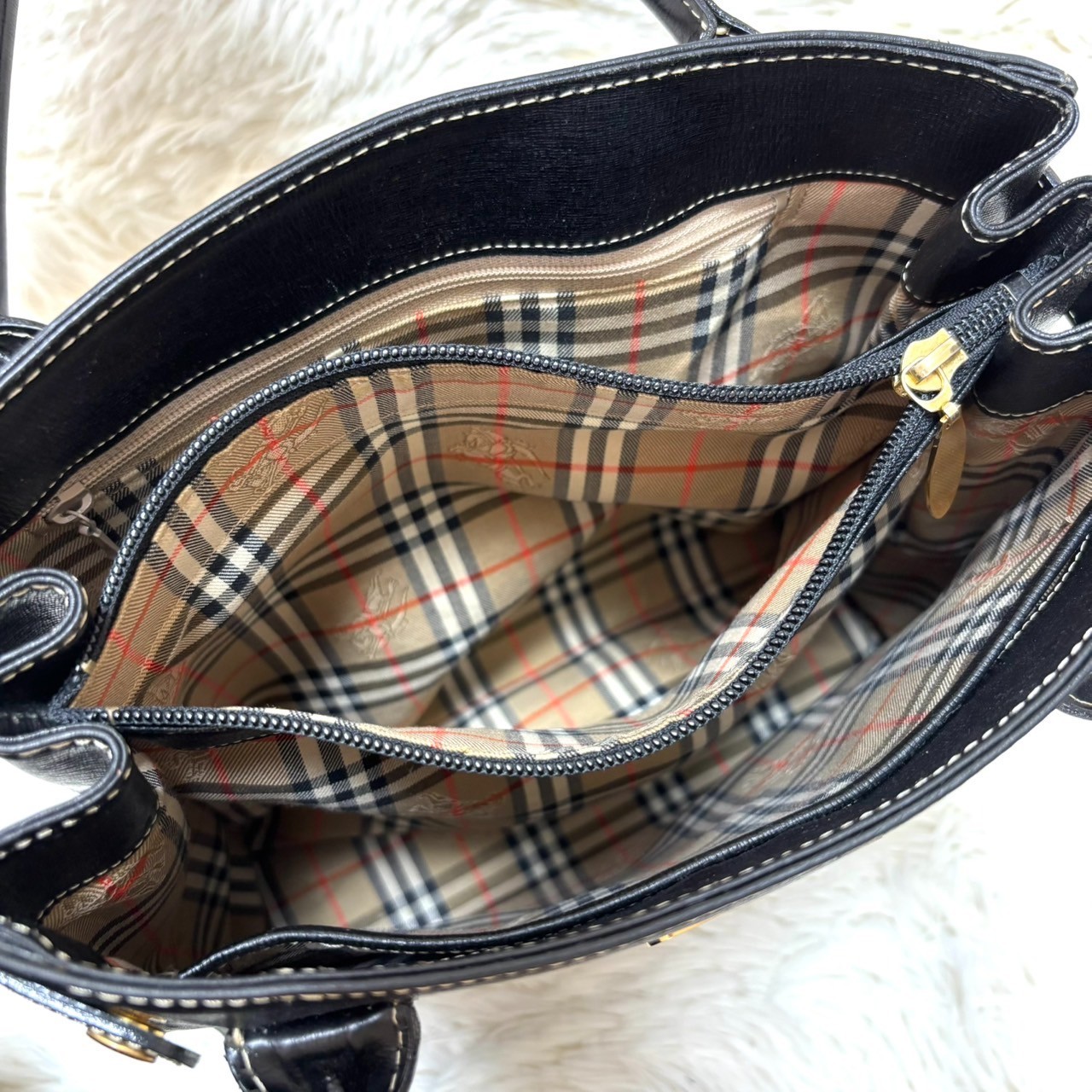 Burberry handbag tote bag nova check leather black logo hardware