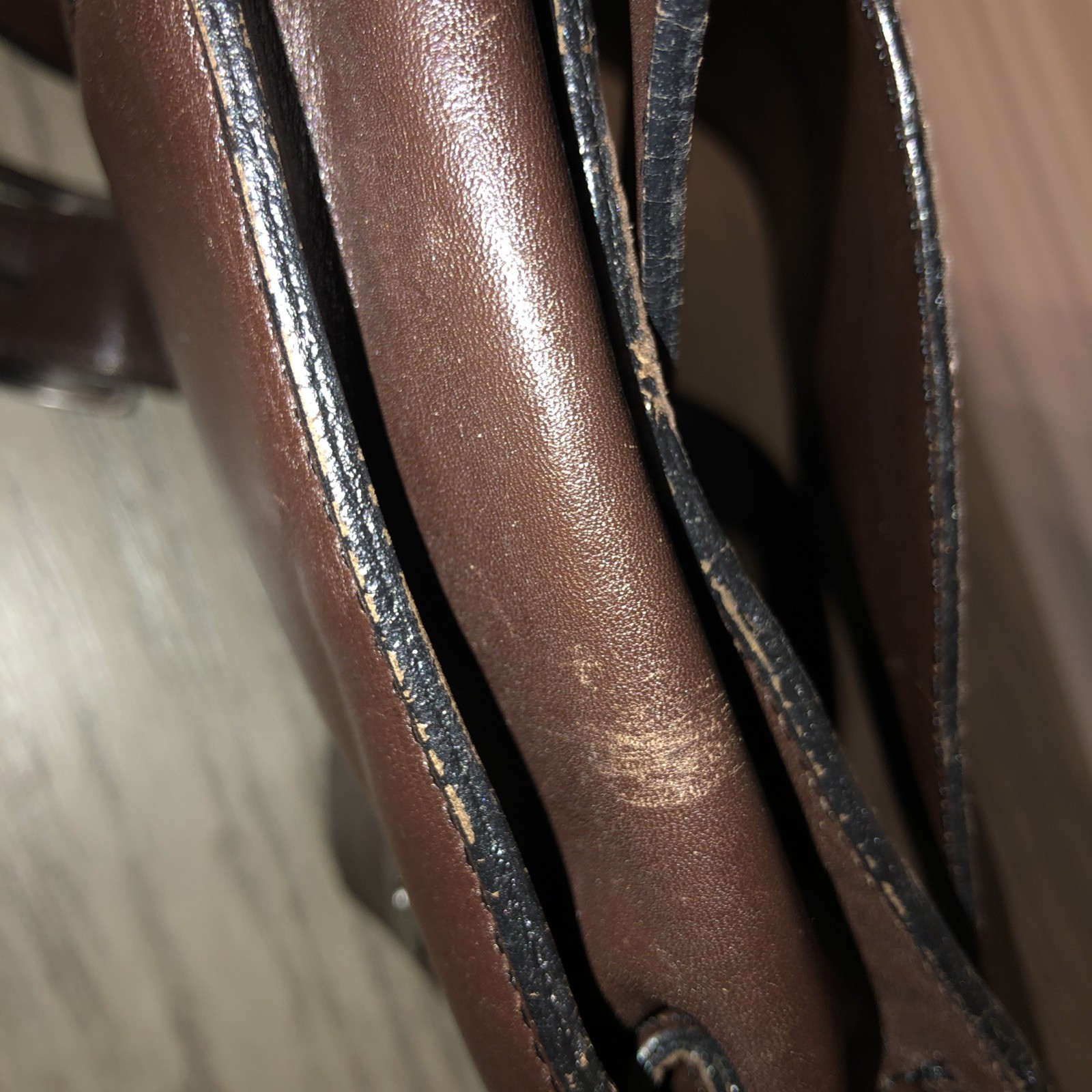 Kenneth Cole Brown Soft Leather Crossbody Travel Bag Carry All Zip Pockets