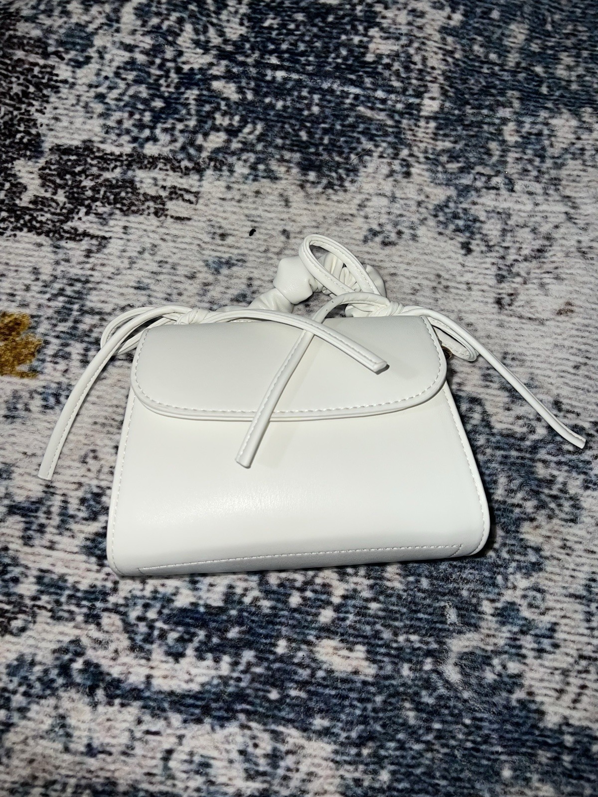 White Leather Small Purse Handbag with Gold Chain Handle Strap