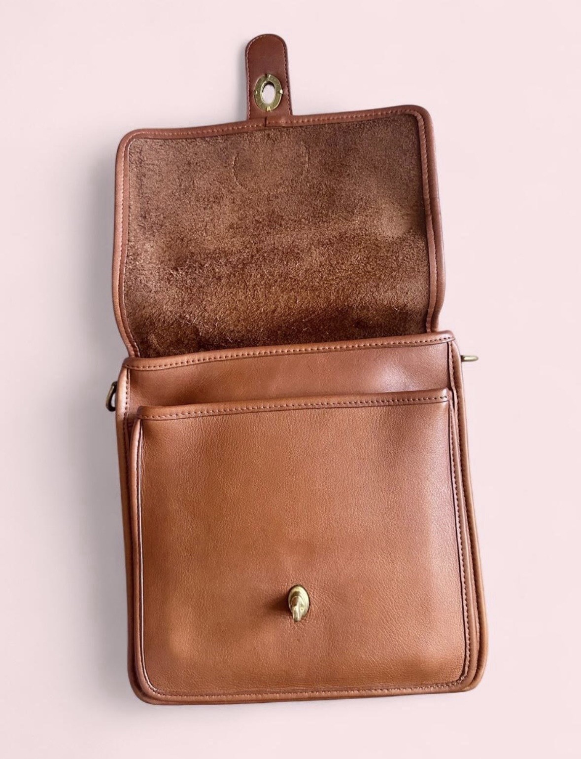 🤎 Vintage Coach 1994 British Tan Station Bag Style 5130 🤎