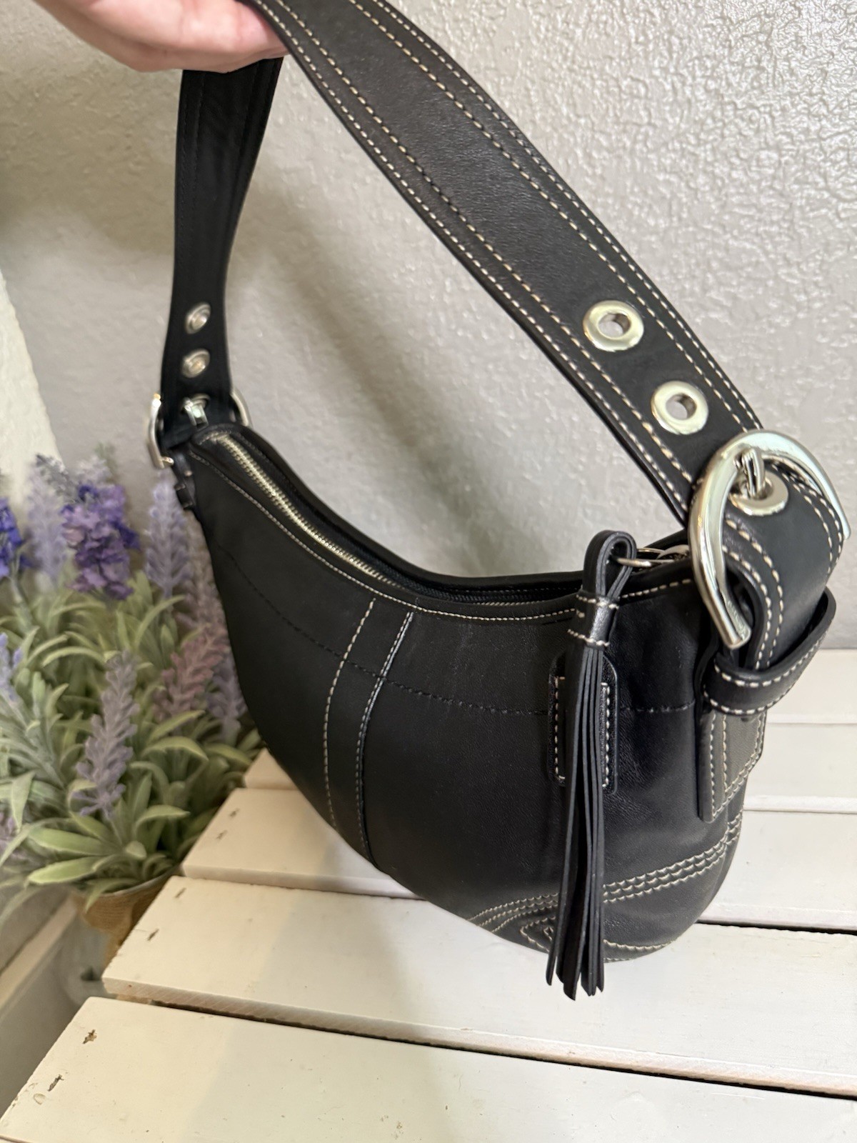 Coach Vintage Mini SoHo Hobo Leather Shoulder Handbag Charm 8A01 Black Tassel