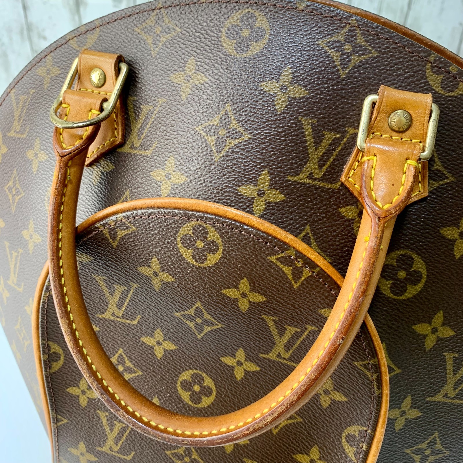 LOUIS VUITTON Ellipse MM Monogram Leather Handbag M51126 Authentic【Condition:A】