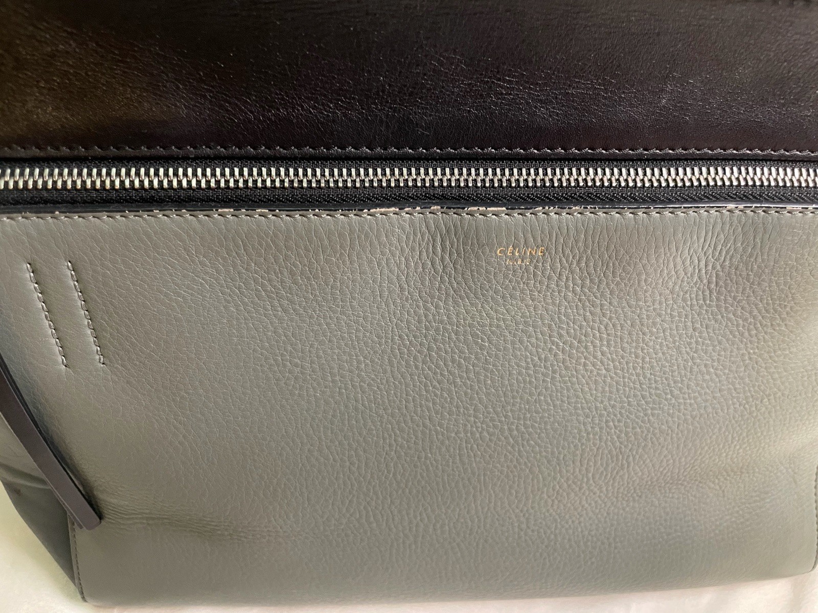 Celine Edge Gray/Black Pebbled Shoulder Bag Zip Top w/ Inner Pockets Silver HW