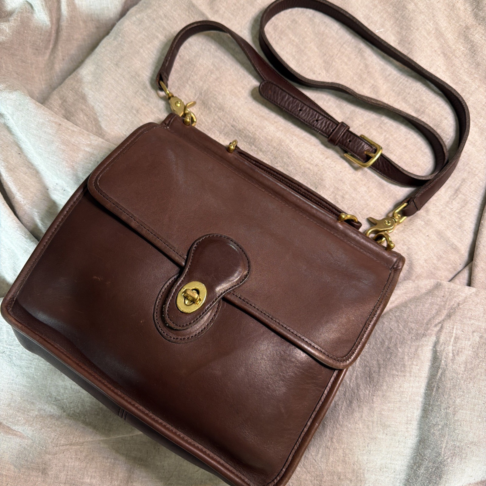 Vintage Coach Mahogany Willis Bag Crossbody Shoulder bag 9927