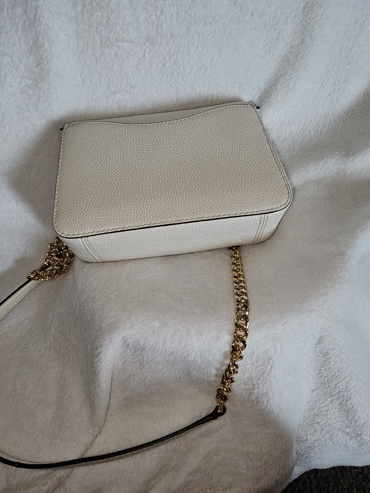 Michael Kors Ivory Sm Wanda Pebbled Crossbody Bag Gold Chain Strap Snap Closure
