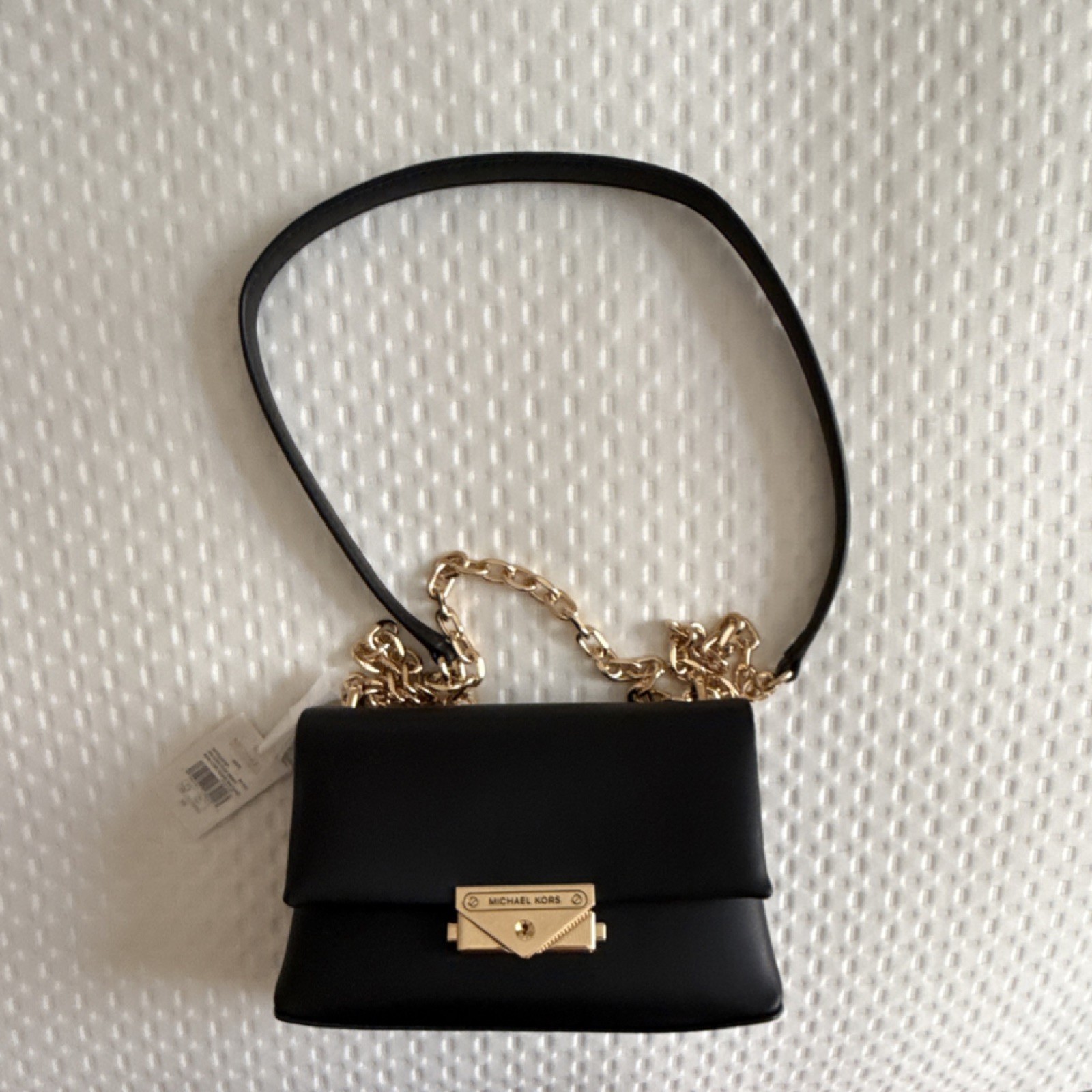 Michael Kors Black Small Shoulder Bag Gold Hardware Chain Logo Push Lock Strap