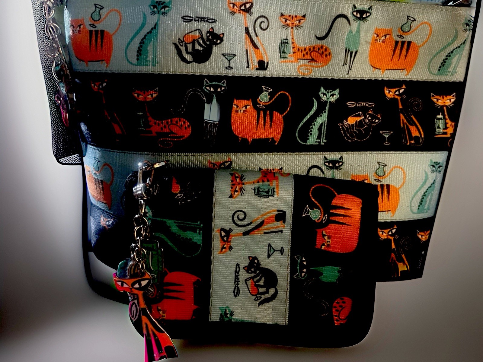 Multicolor Cat Pattern Women’s Shoulder Bag Zip Closure Charm Lined Black Strap